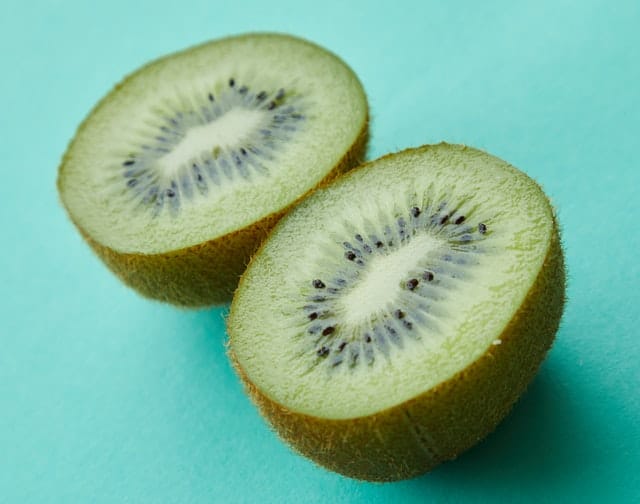 benefits of kiwi fruit | kiwi fruit benefits in hindi | kiwi benefits | kiwi fruit in hindi | kiwi fruit